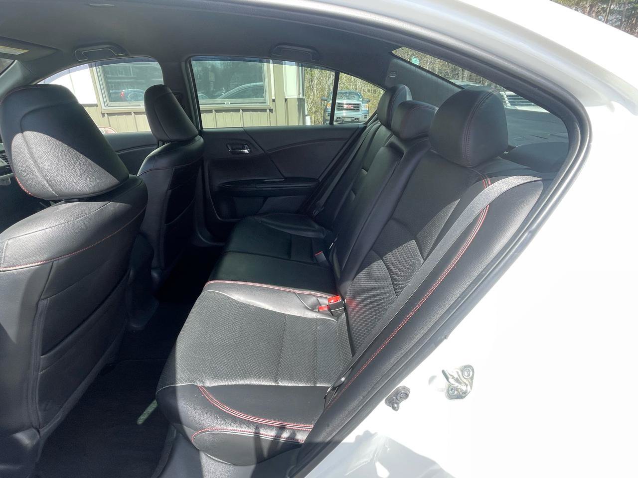 Used 2017 Honda Accord Sport Special Edition image 9