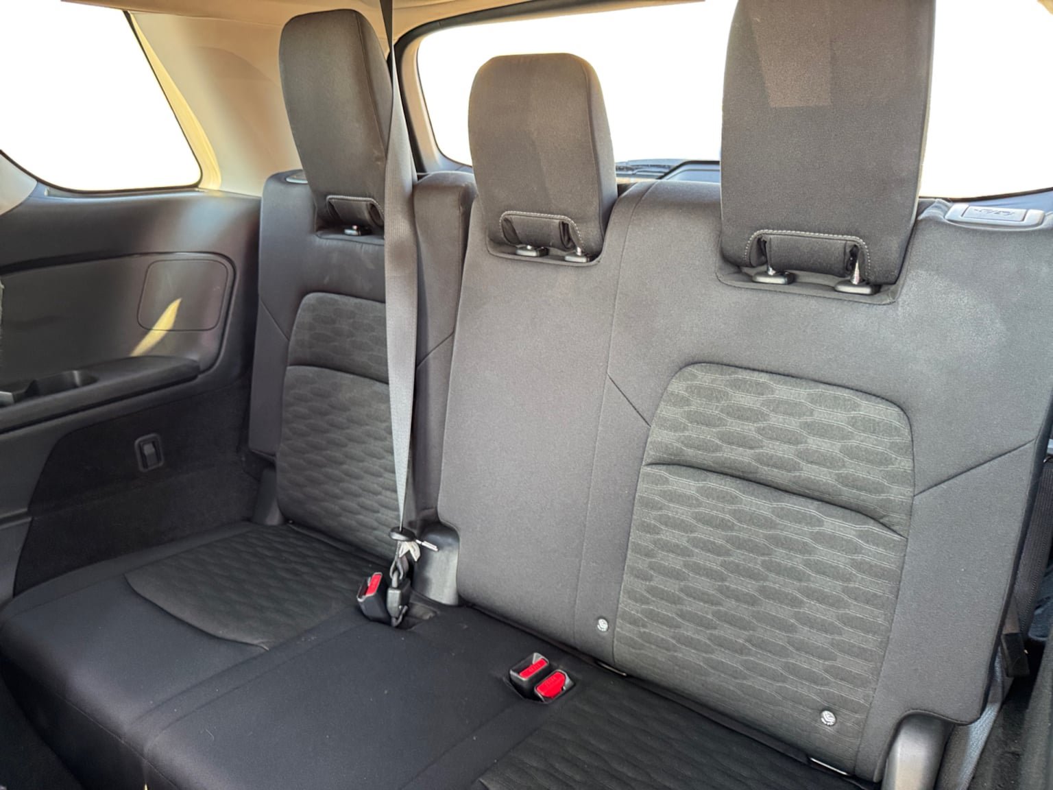 Used 2024 Nissan Pathfinder SV FWD image 16