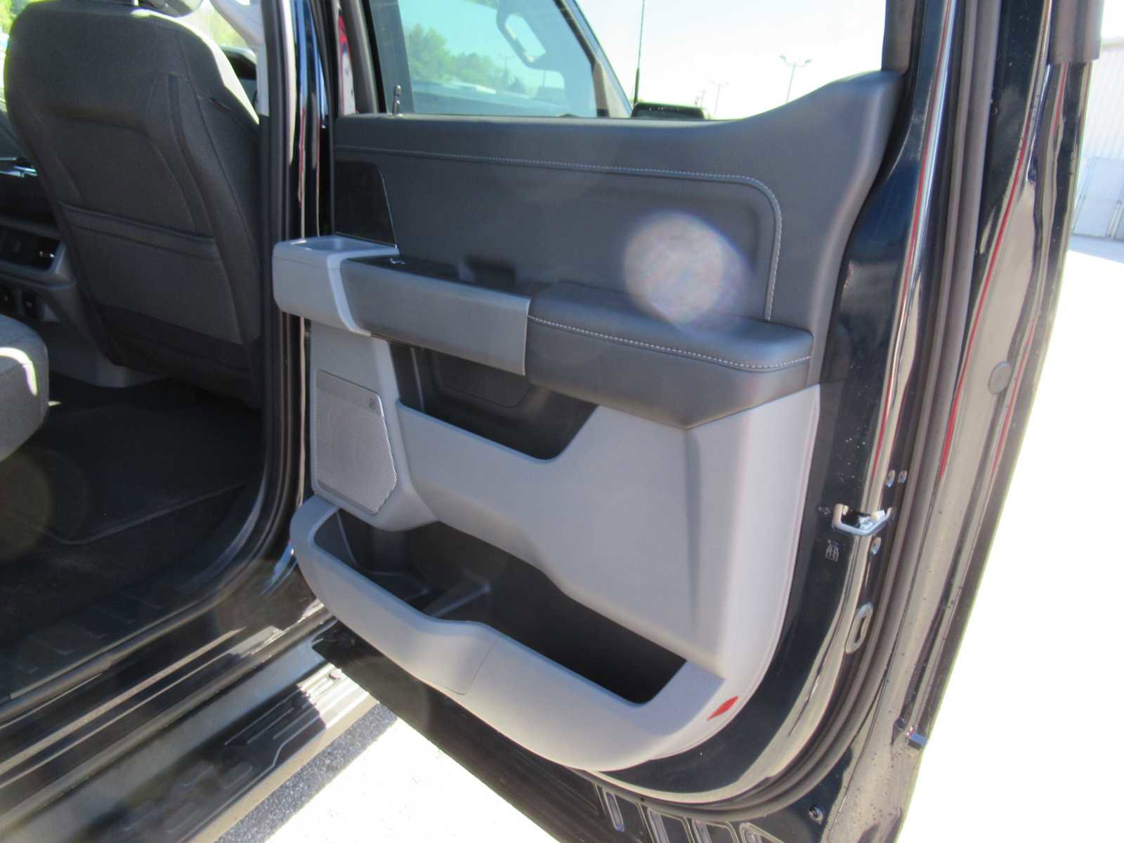 Used 2024 Ford F150 Lightning Flash image 23