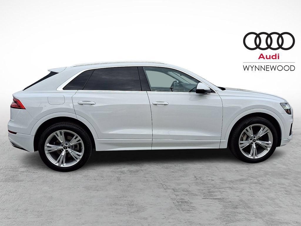 Used 2023 Audi Q8 Premium AWD/4WD image 7