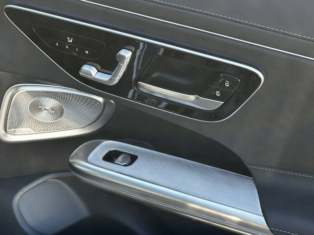 Certified 2025 Mercedes-Benz CLE 300 4MATIC Coupe image 17