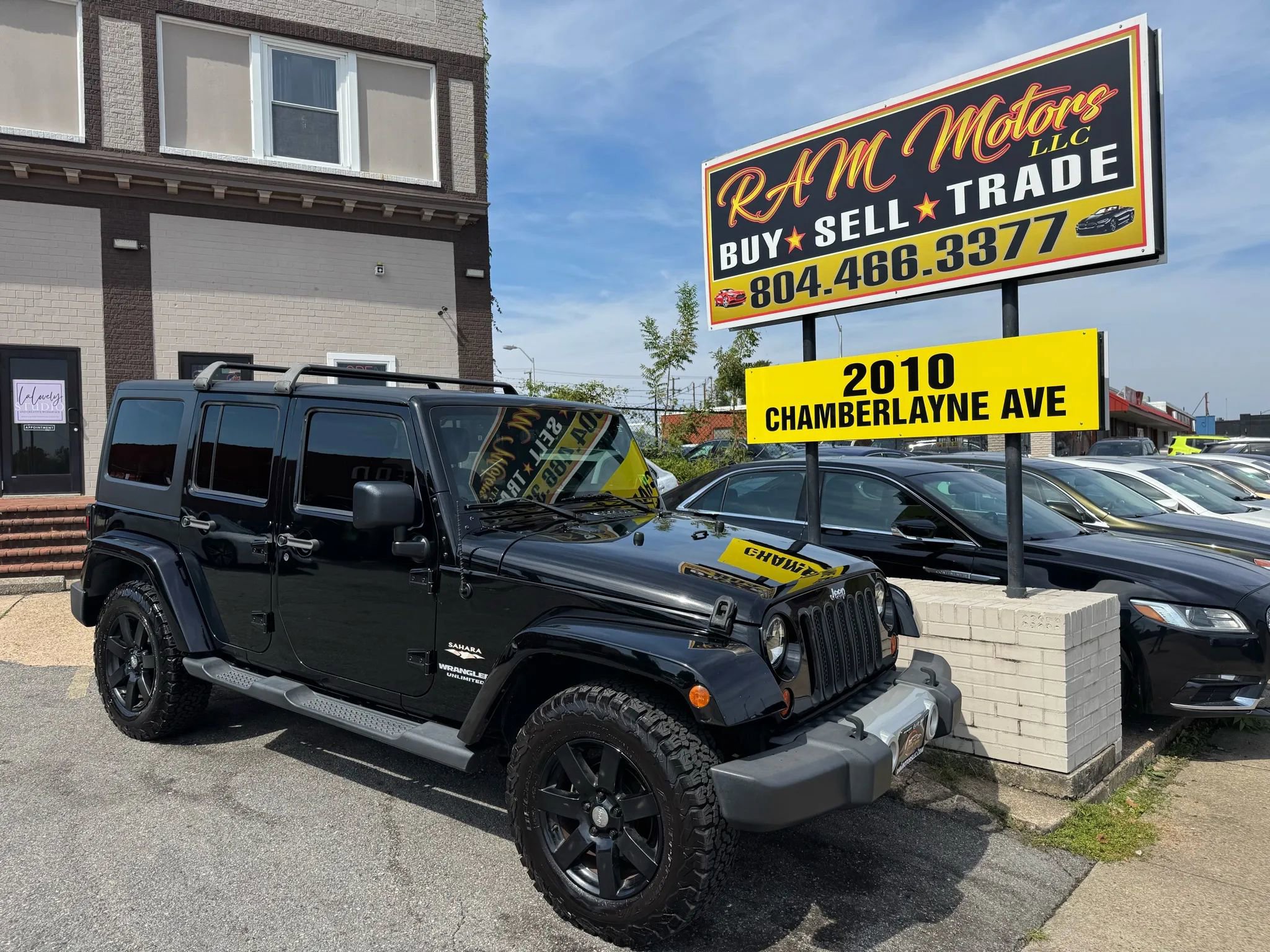Used 2013 Jeep Wrangler Unlimited Sahara w/ Connectivity Group image 1