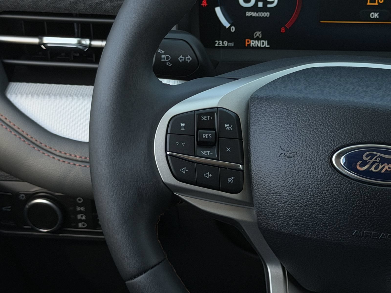 New 2026 Ford Explorer Active AWD/4WD image 14