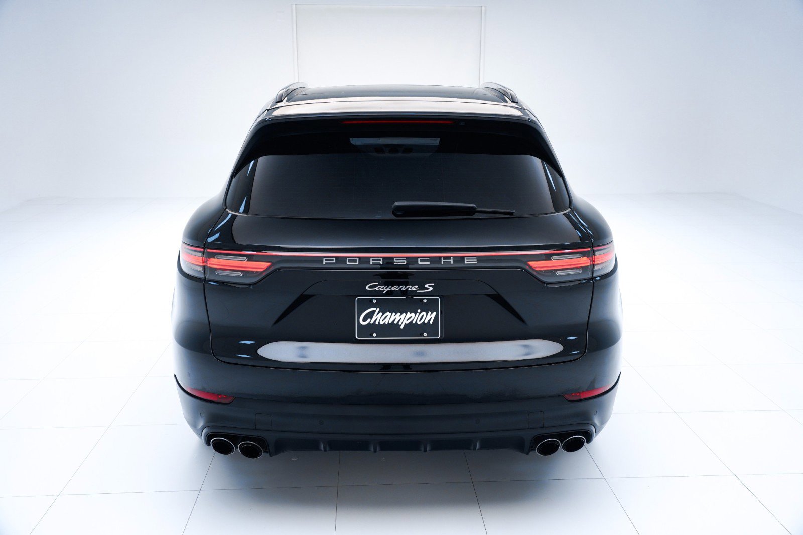 Used 2021 Porsche Cayenne S image 10