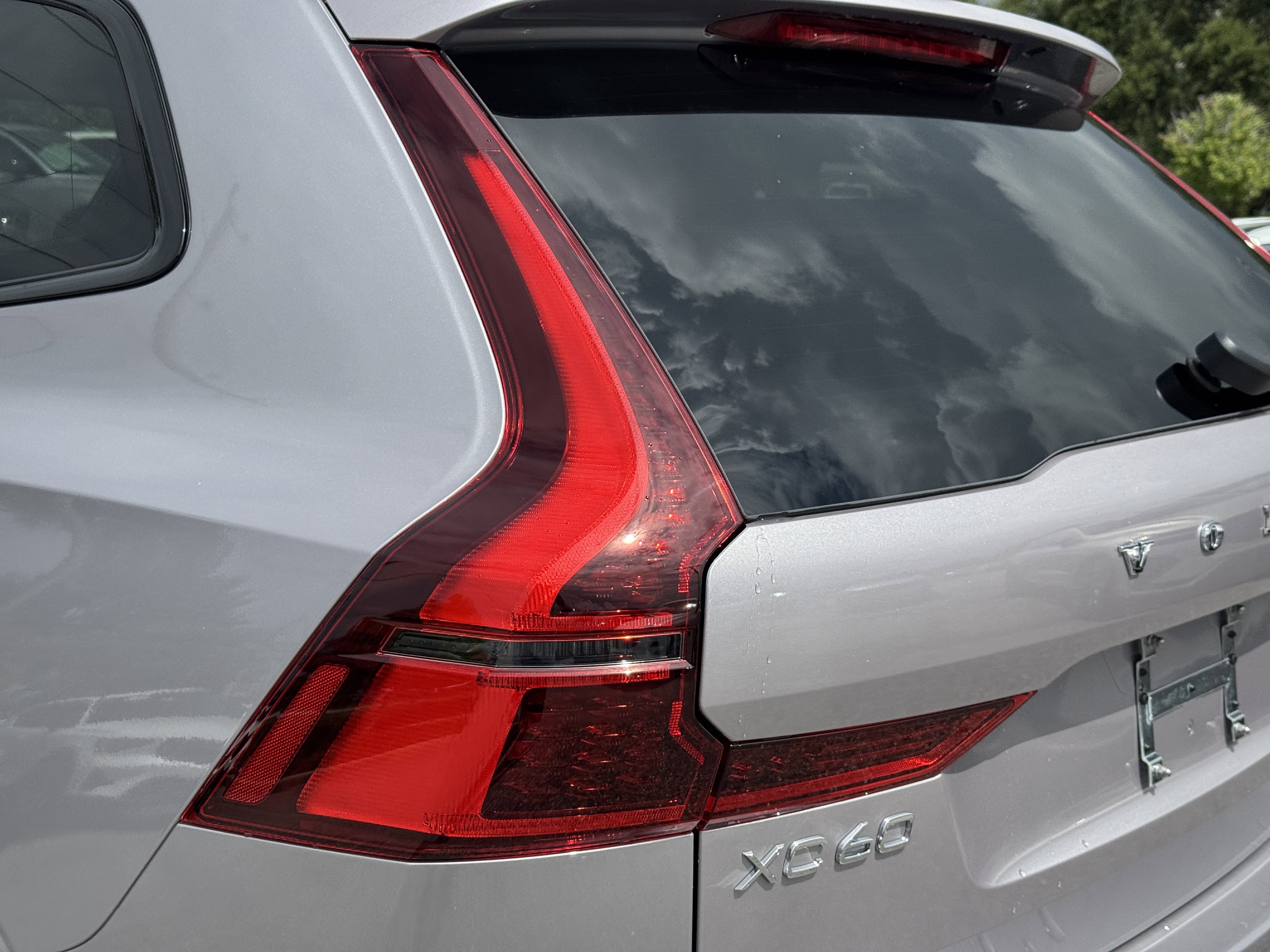 New 2026 Volvo XC60 B5 Core w/ Protection Package image 9
