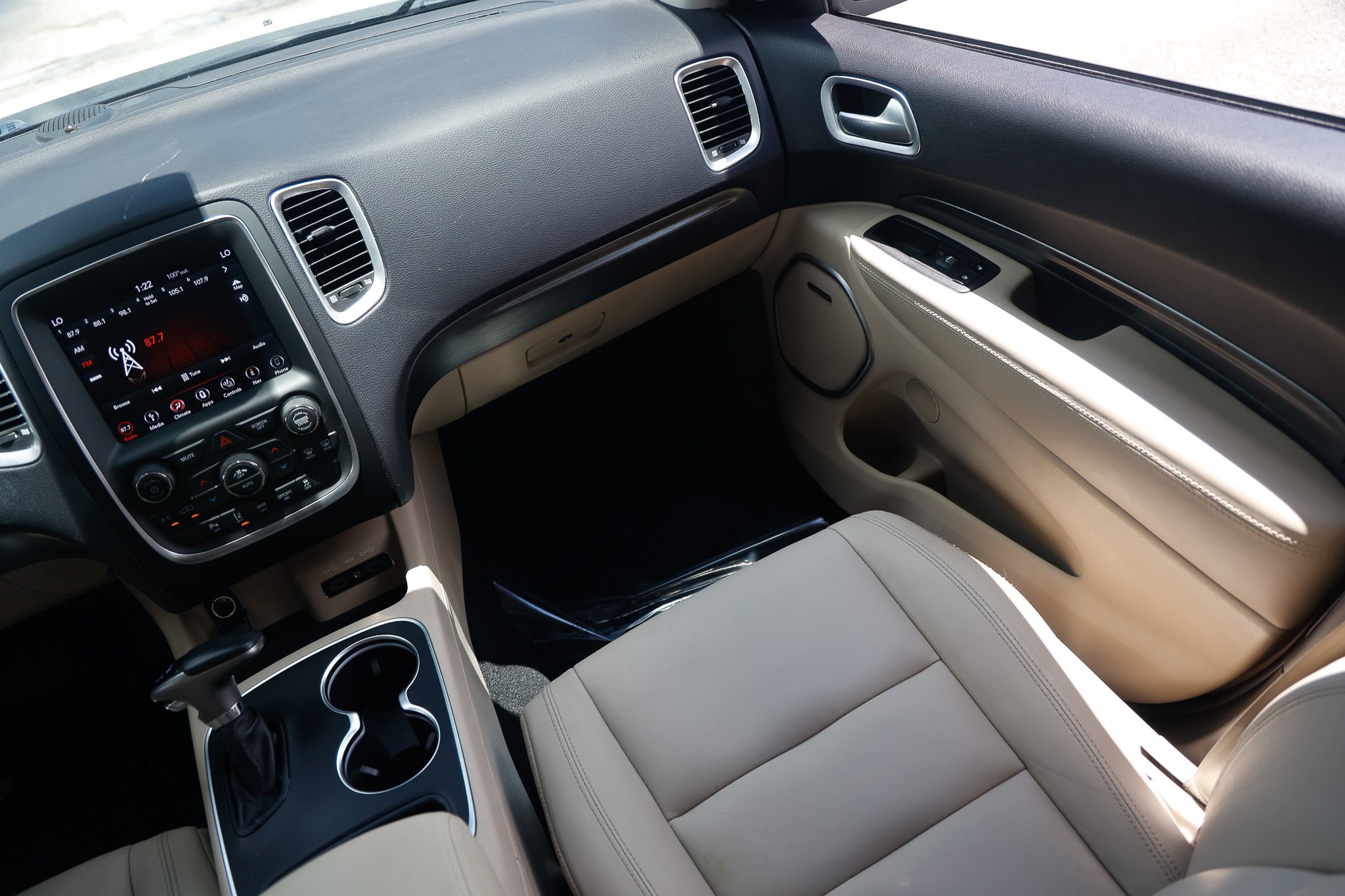 Used 2019 Dodge Durango Citadel w/ Technology Group RWD image 25