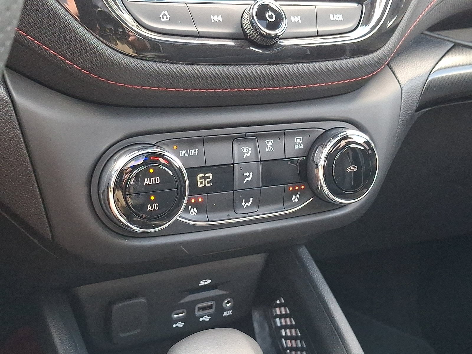 Used 2022 Chevrolet TrailBlazer RS w/ Sun and Liftgate Package AWD/4WD image 18