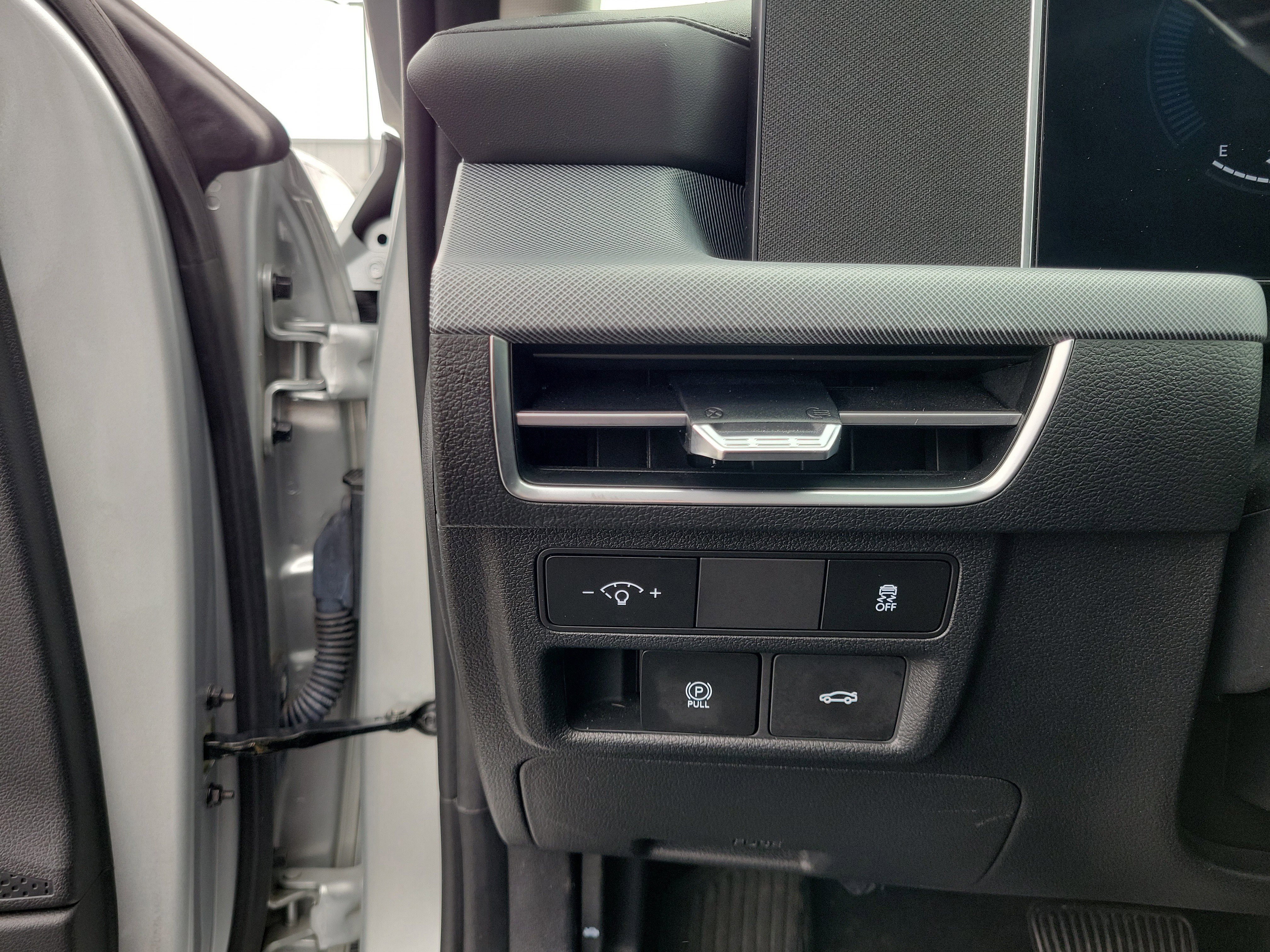 Used 2025 Hyundai Sonata SEL FWD image 21