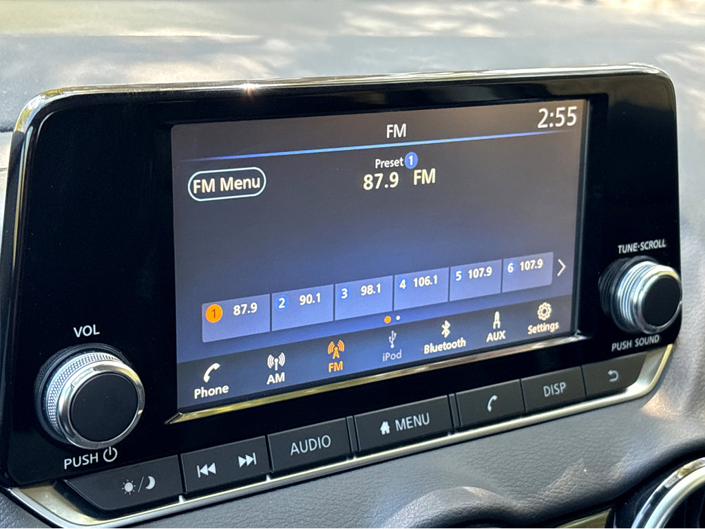 Certified 2023 Nissan Sentra S image 4