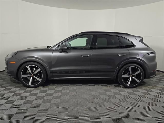 Certified 2025 Porsche Cayenne GTS image 2