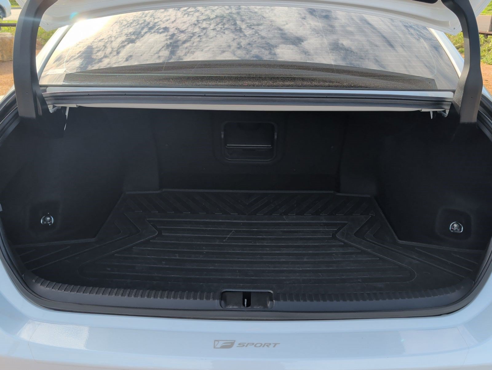 Certified 2024 Lexus ES 350 F Sport w/ Accessory Package (Z2) FWD image 28
