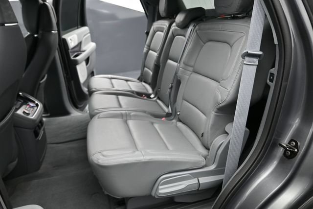 Used 2021 Lincoln Navigator Reserve w/ Luxury Package RWD image 17