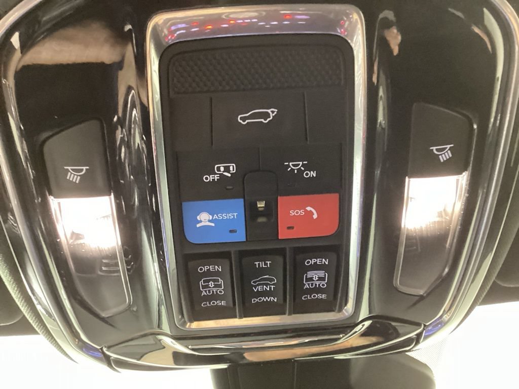 Used 2022 Jeep Grand Wagoneer Series I AWD/4WD image 26