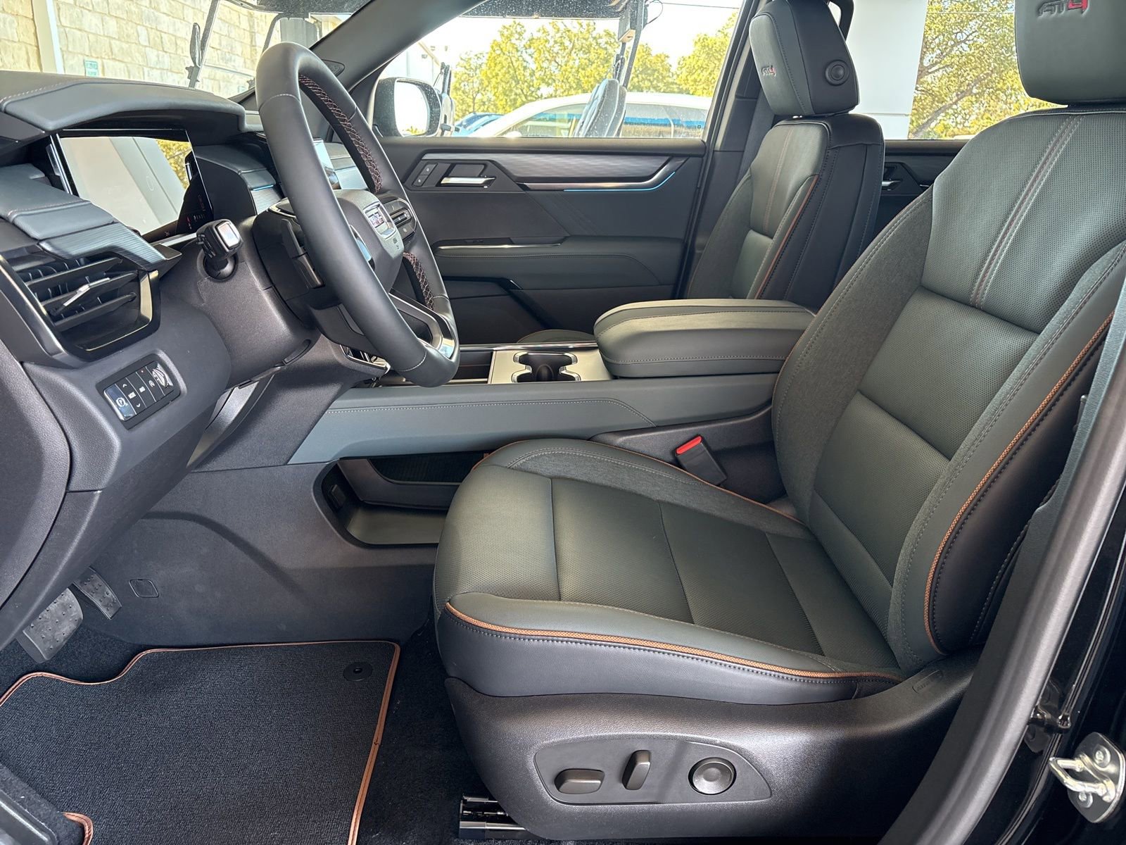 New 2026 GMC Acadia AT4 w/ Luxury Package image 10