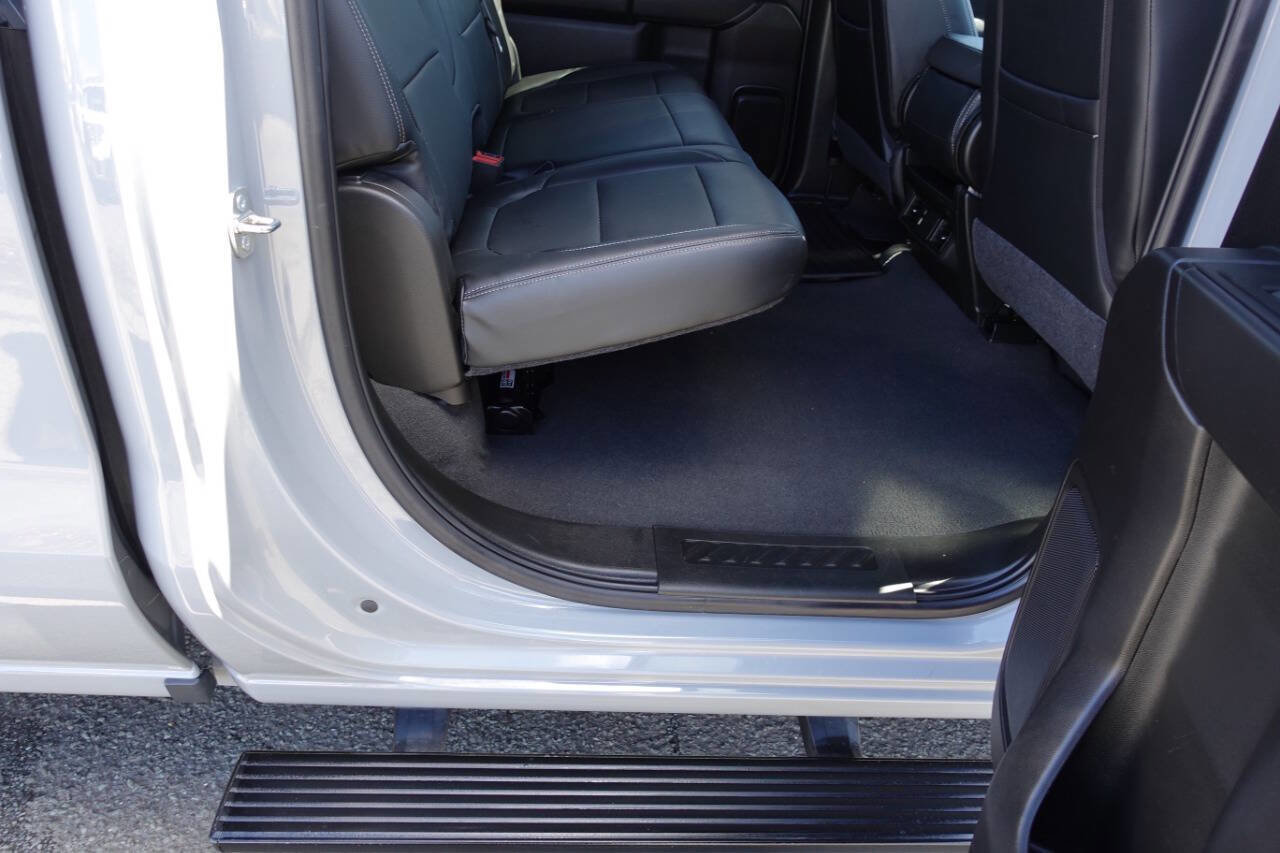 Used 2024 Chevrolet Silverado 1500 Custom AWD/4WD image 29