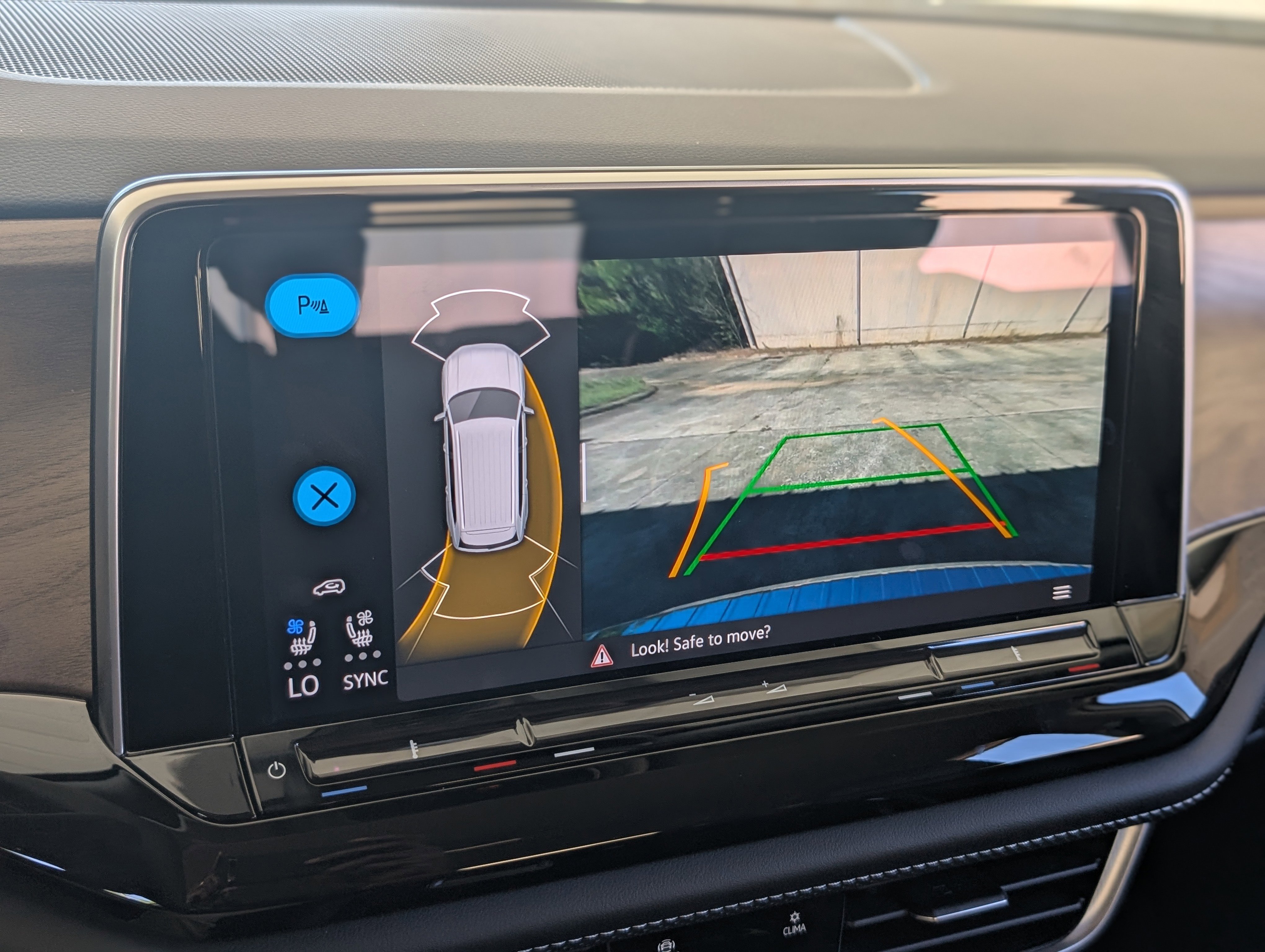 Used 2024 Volkswagen Atlas SE image 35