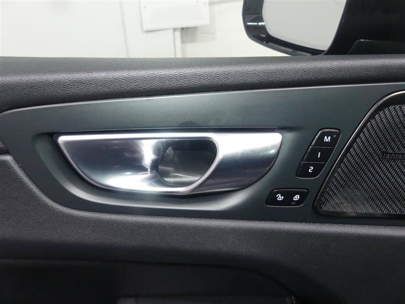 Used 2023 Volvo XC60 B5 Ultimate w/ Climate Package AWD/4WD image 20