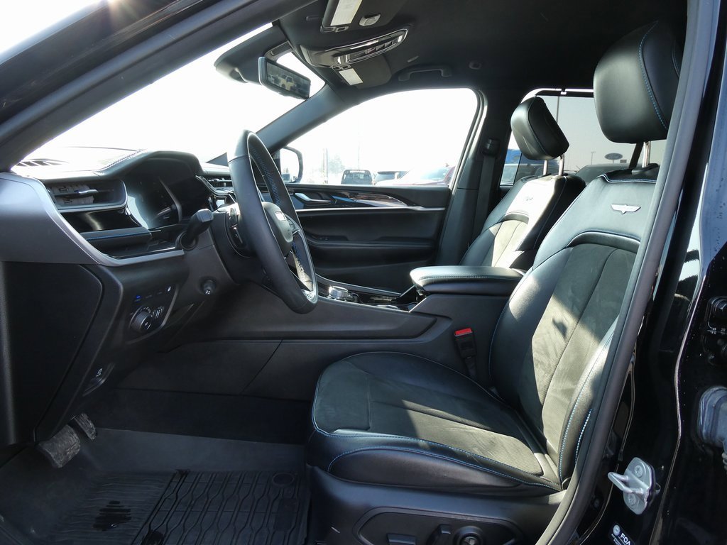 Used 2022 Jeep Grand Cherokee Trailhawk w/ Advanced Protech Group II image 23