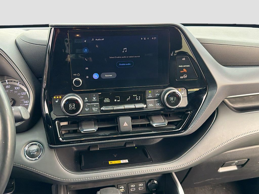 Used 2023 Toyota Highlander XSE image 32