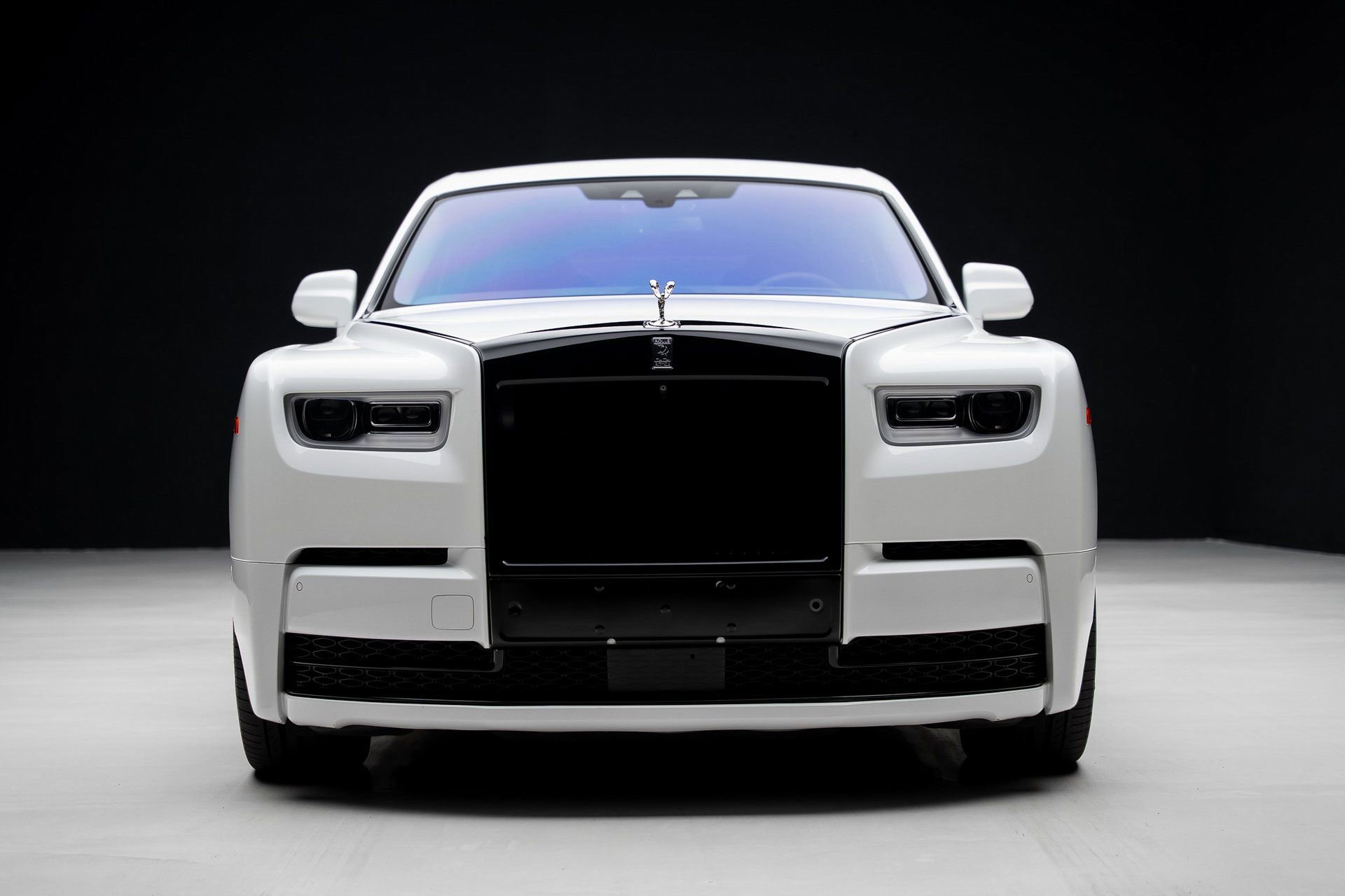 Used 2018 Rolls-Royce Phantom Sedan image 9