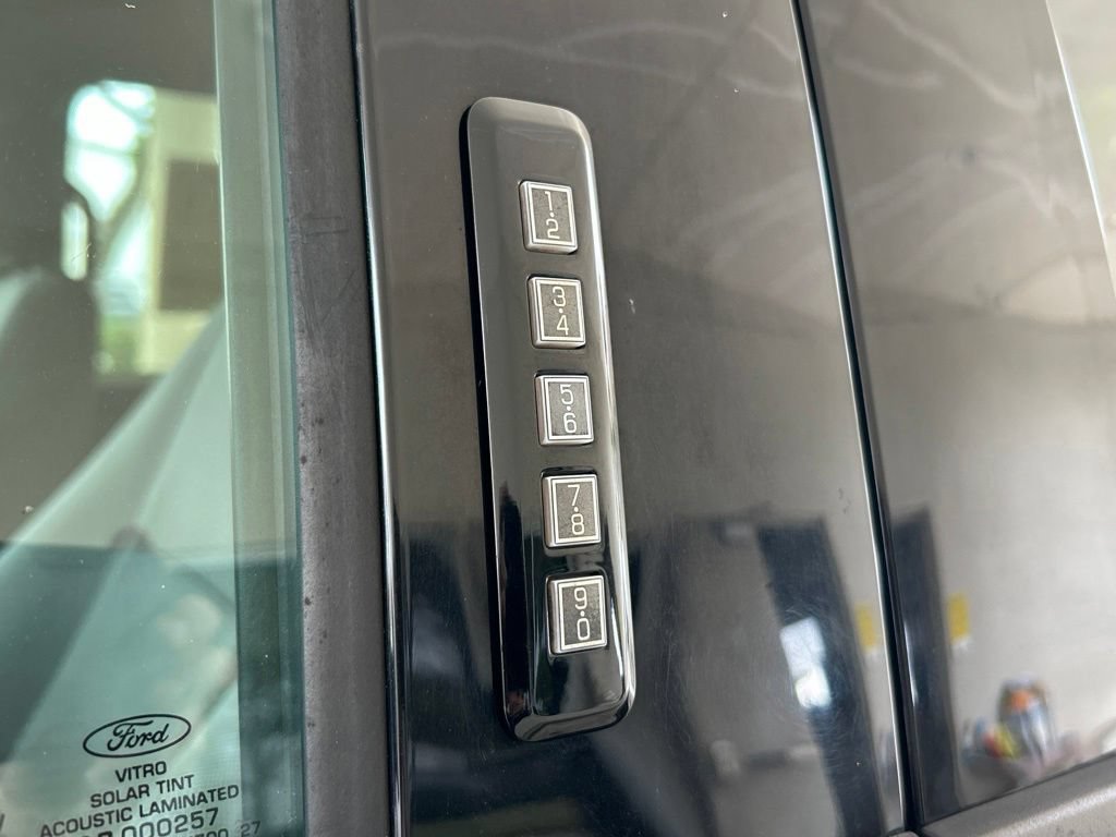 Used 2019 Ford F150 XLT w/ Equipment Group 302A Luxury AWD/4WD image 17