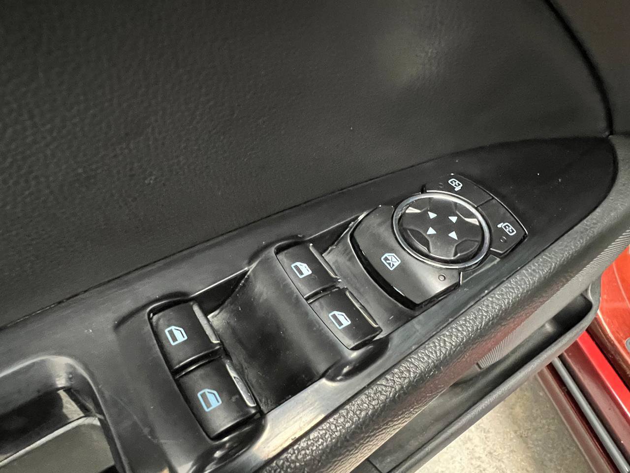 Used 2016 Ford Fusion SE w/ Equipment Group 502A FWD image 22