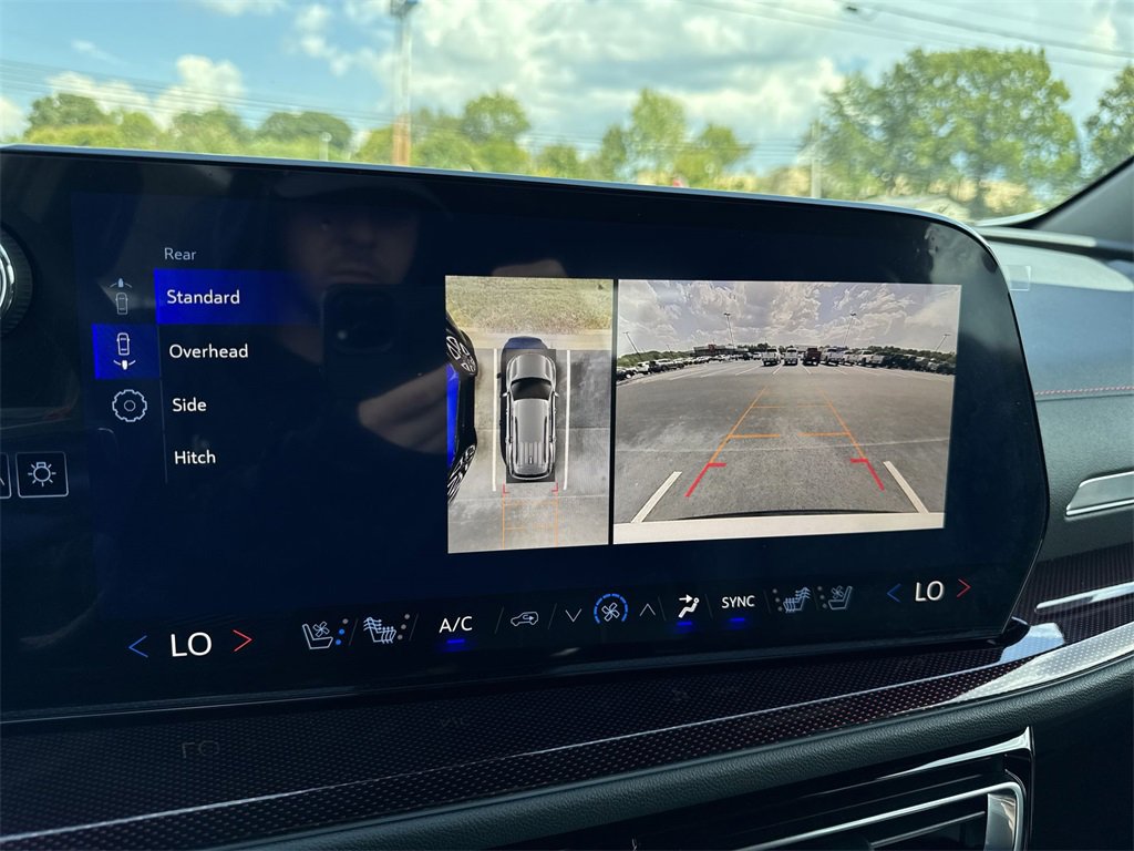 New 2026 Chevrolet Traverse RS image 17