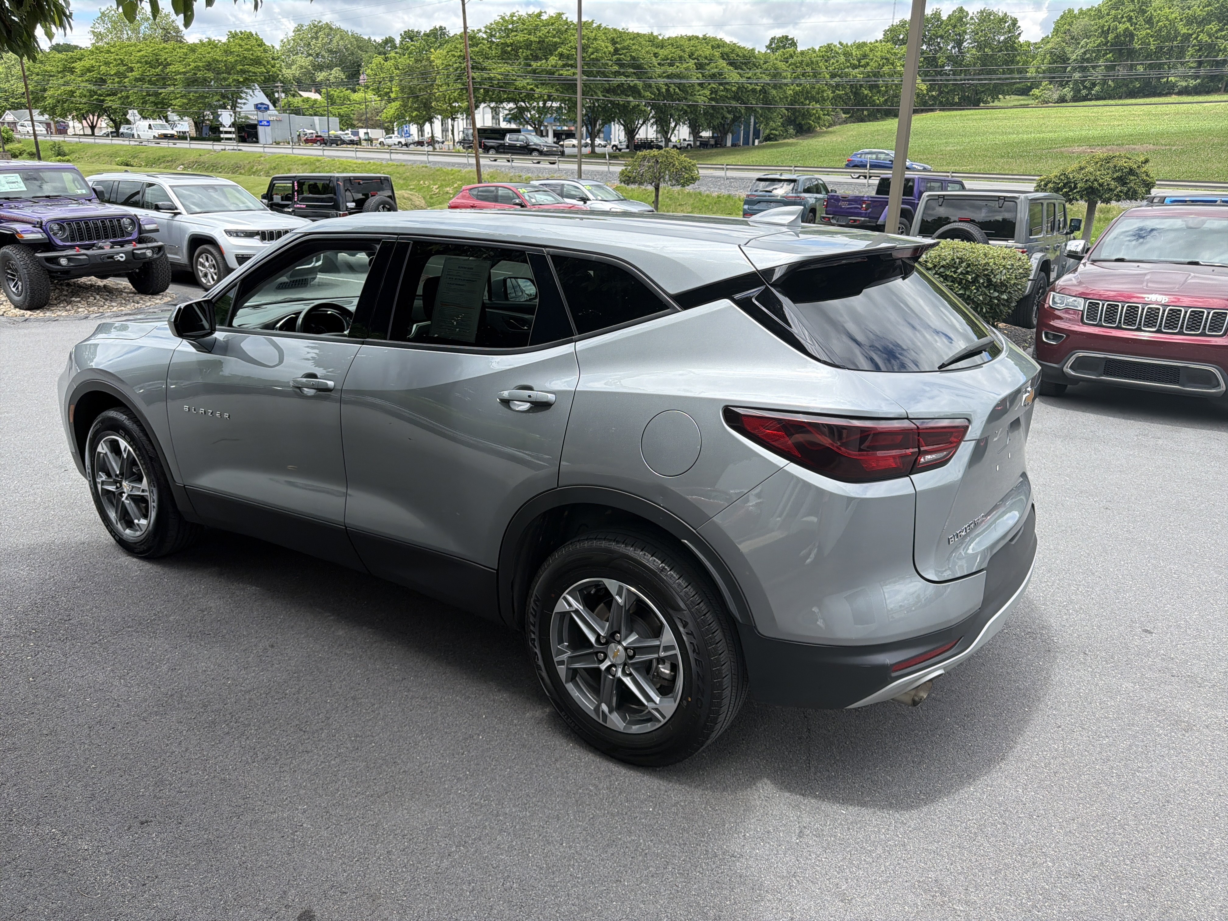 Used 2025 Chevrolet Blazer LT AWD/4WD image 6