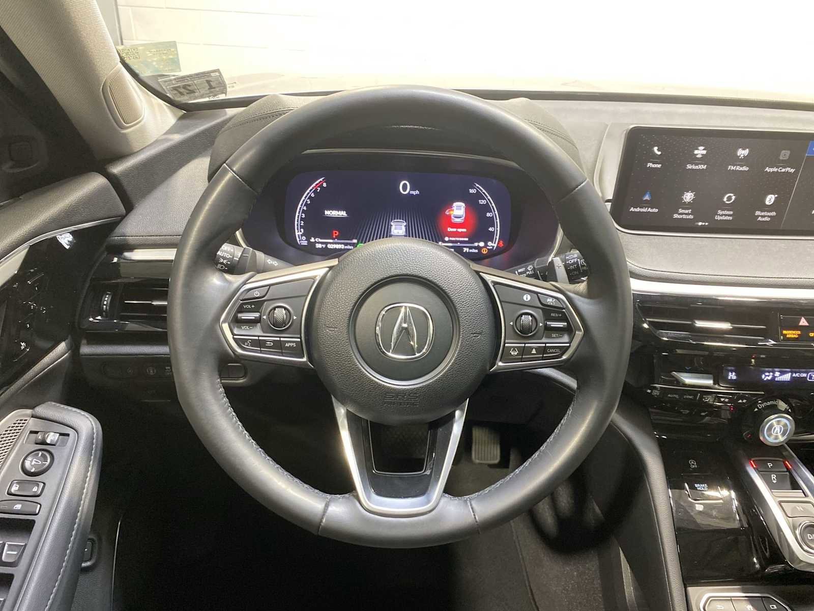 Used 2023 Acura MDX SH-AWD image 15