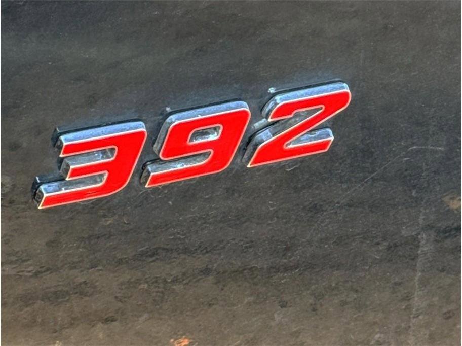 Used 2015 Dodge Challenger SRT w/ Technology Group RWD image 5