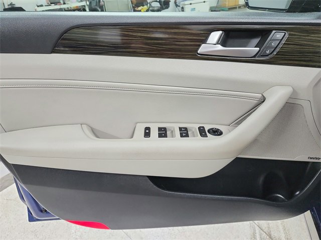 Used 2016 Hyundai Sonata Limited w/ Option Group 04 image 38