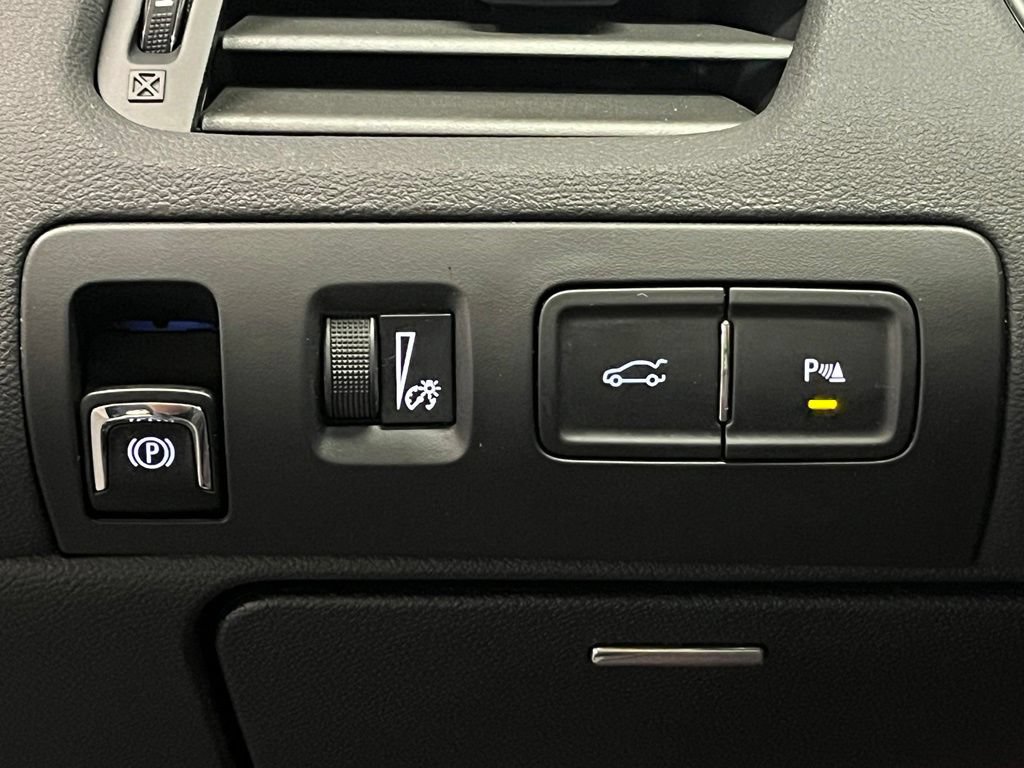 Used 2019 Chevrolet Impala LT w/ LT Leather Package FWD image 15