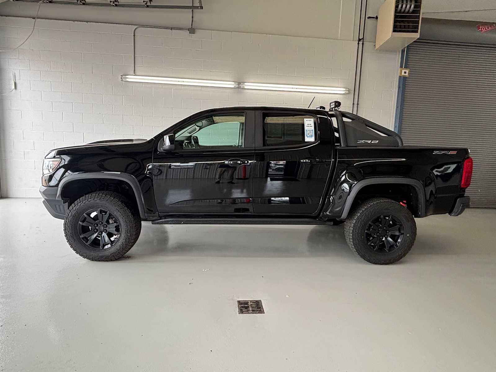 Used 2018 Chevrolet Colorado ZR2 w/ ZR2 Midnight Special Edition AWD/4WD video 1
