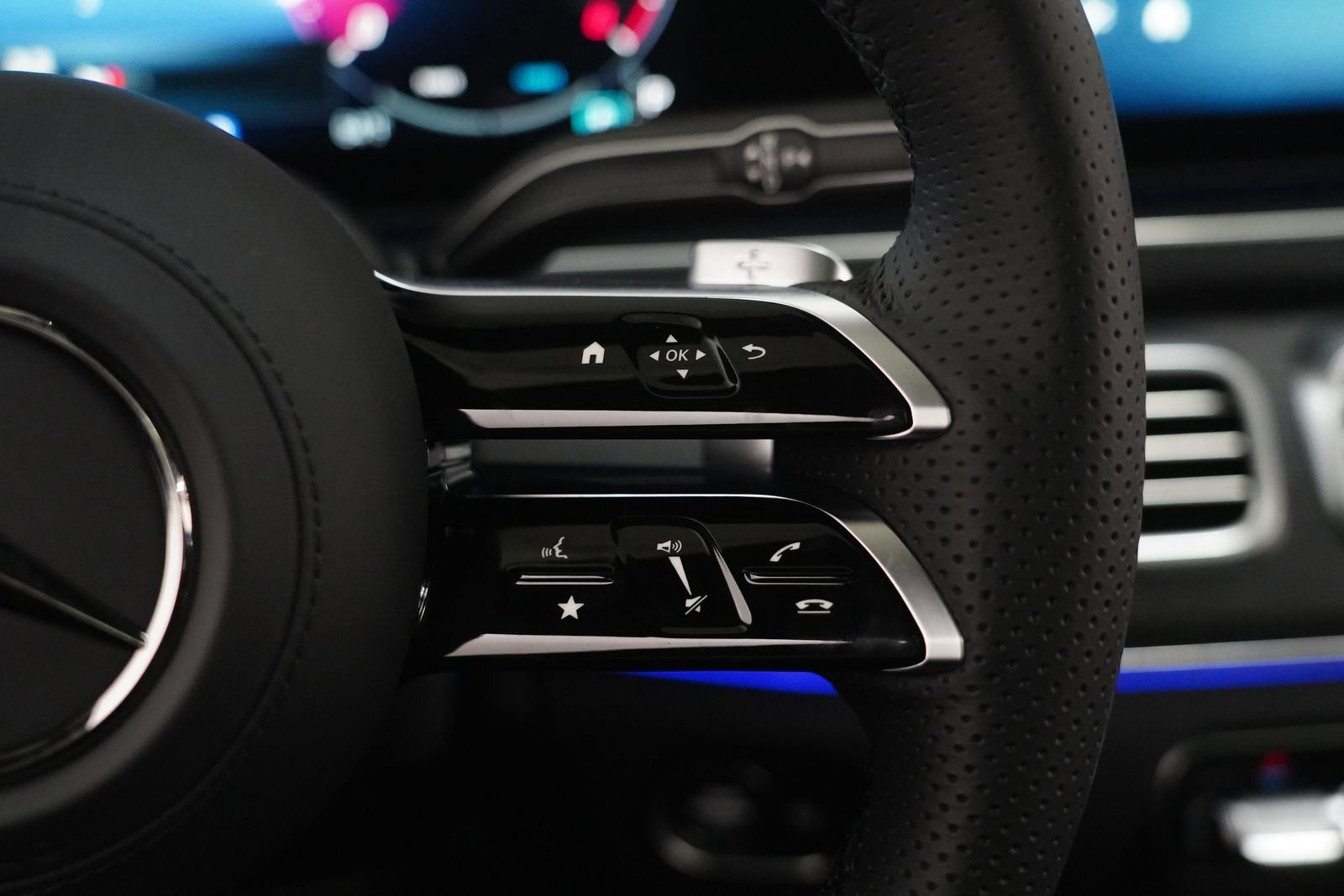 New 2026 Mercedes-Benz GLS 450 4MATIC image 22