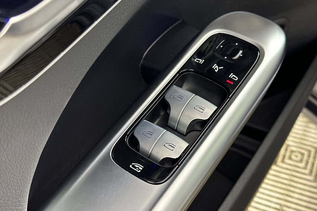 Certified 2026 Mercedes-Benz C 300 Sedan image 12