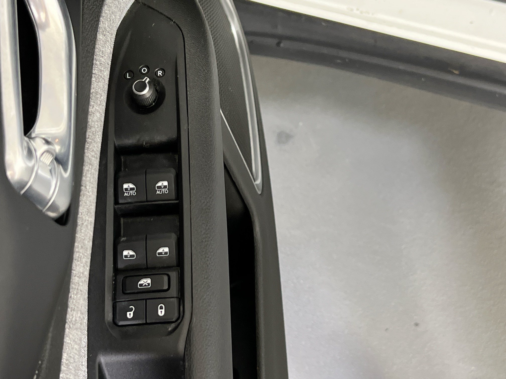 Used 2022 Jeep Compass Latitude AWD/4WD image 17