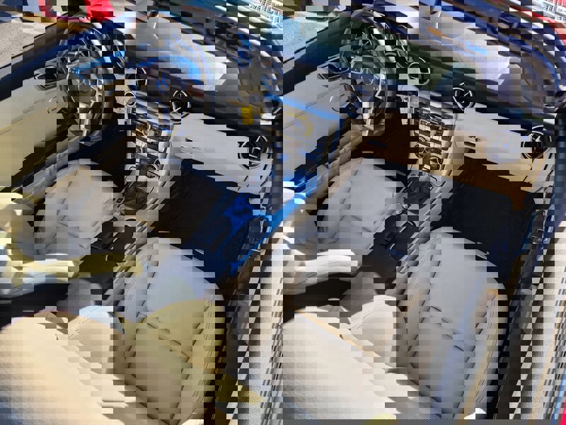 Used 2015 Mercedes-Benz SLK 250 w/ Premium Package image 20