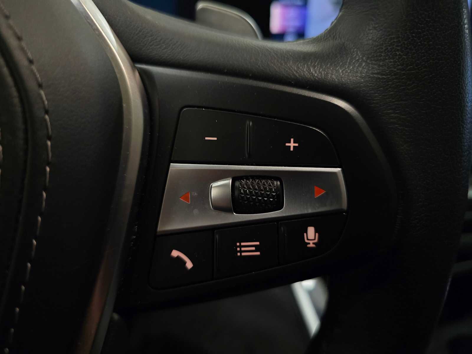 Used 2025 BMW X5 xDrive50e image 34