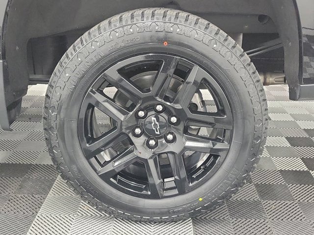Used 2024 Chevrolet Silverado 1500 LT Trail Boss w/ Convenience Package II AWD/4WD image 10