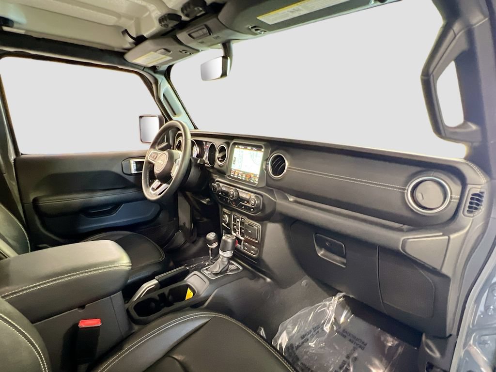 Used 2023 Jeep Wrangler Unlimited Sahara AWD/4WD image 27