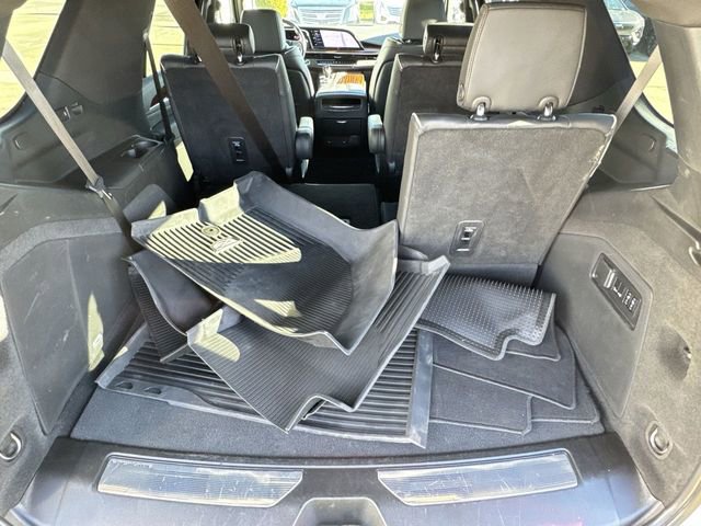 Certified 2022 Cadillac Escalade Premium Luxury image 23