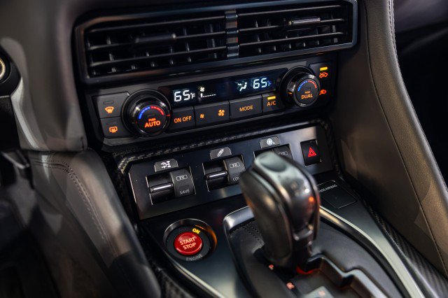 Used 2021 Nissan GT-R Premium AWD/4WD image 44