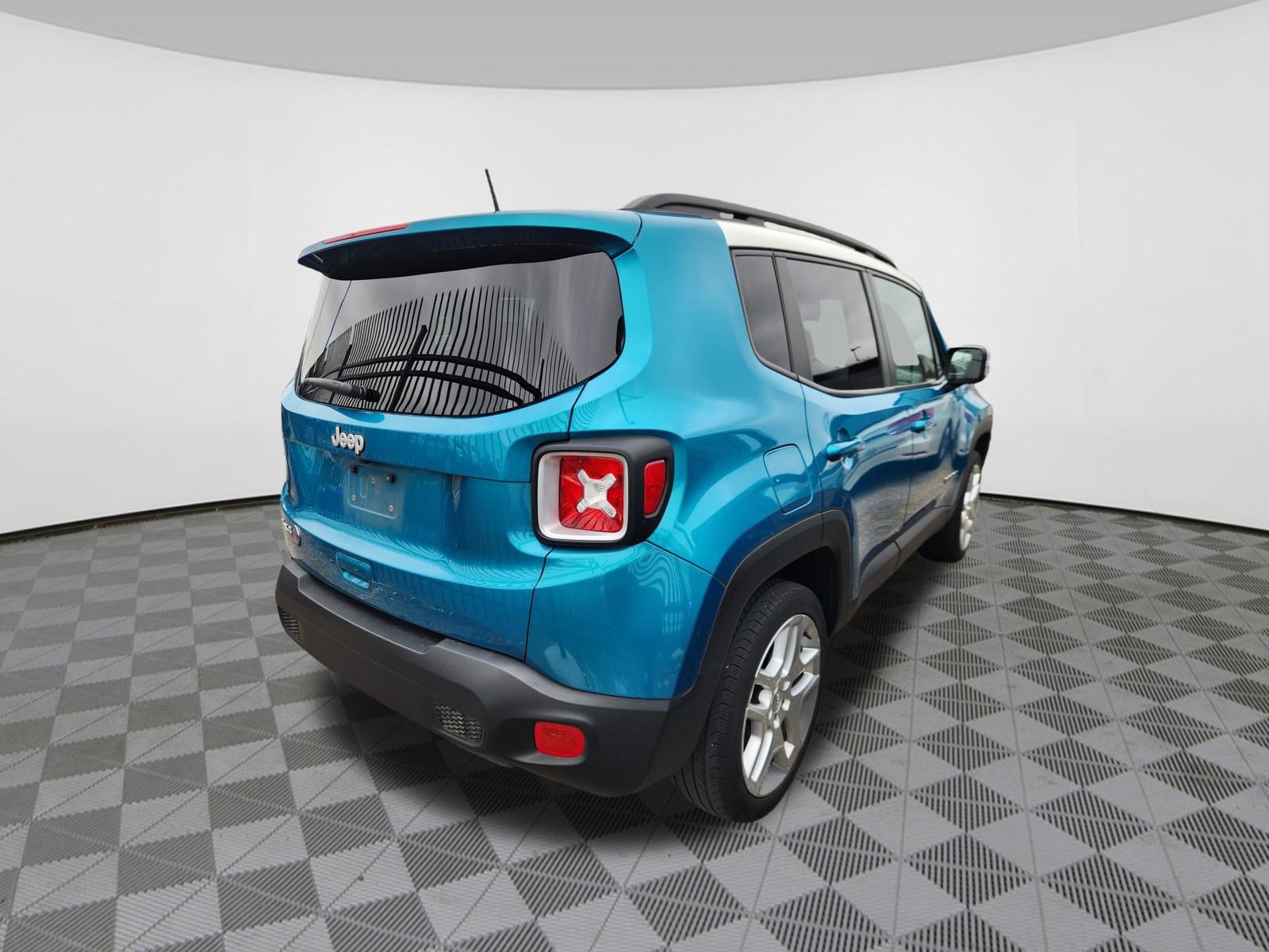 Used 2021 Jeep Renegade Latitude AWD/4WD image 4