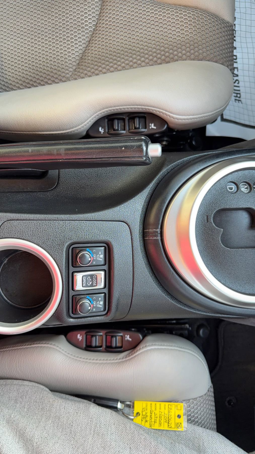 Used 2014 Nissan 370Z Touring image 27