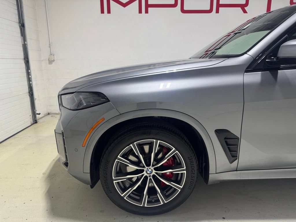 Used 2026 BMW X5 xDrive40i w/ M Sport Package AWD/4WD image 3