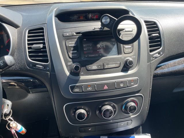 Used 2015 Kia Sorento LX image 10