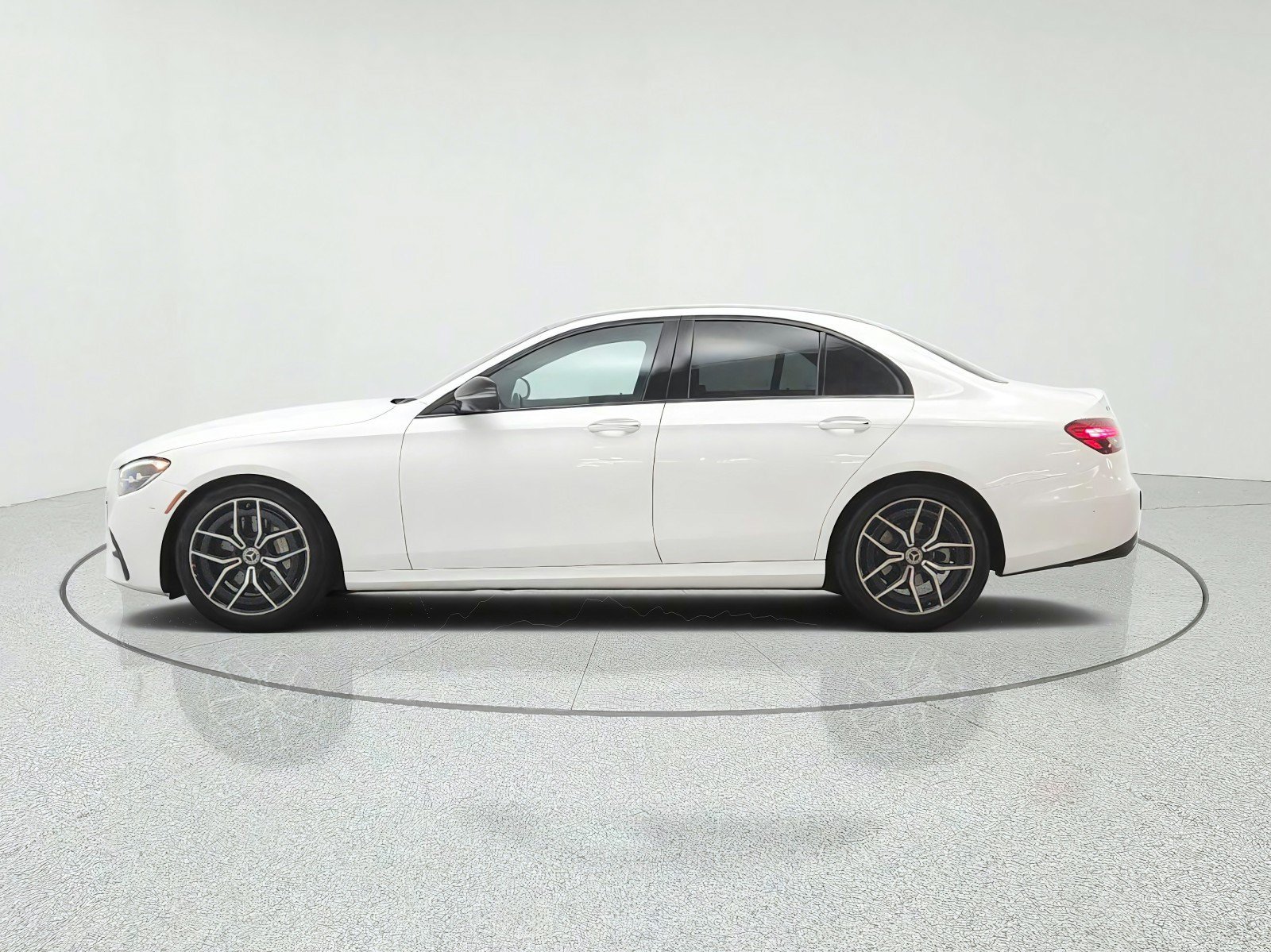 Used 2021 Mercedes-Benz E 350 Sedan image 8