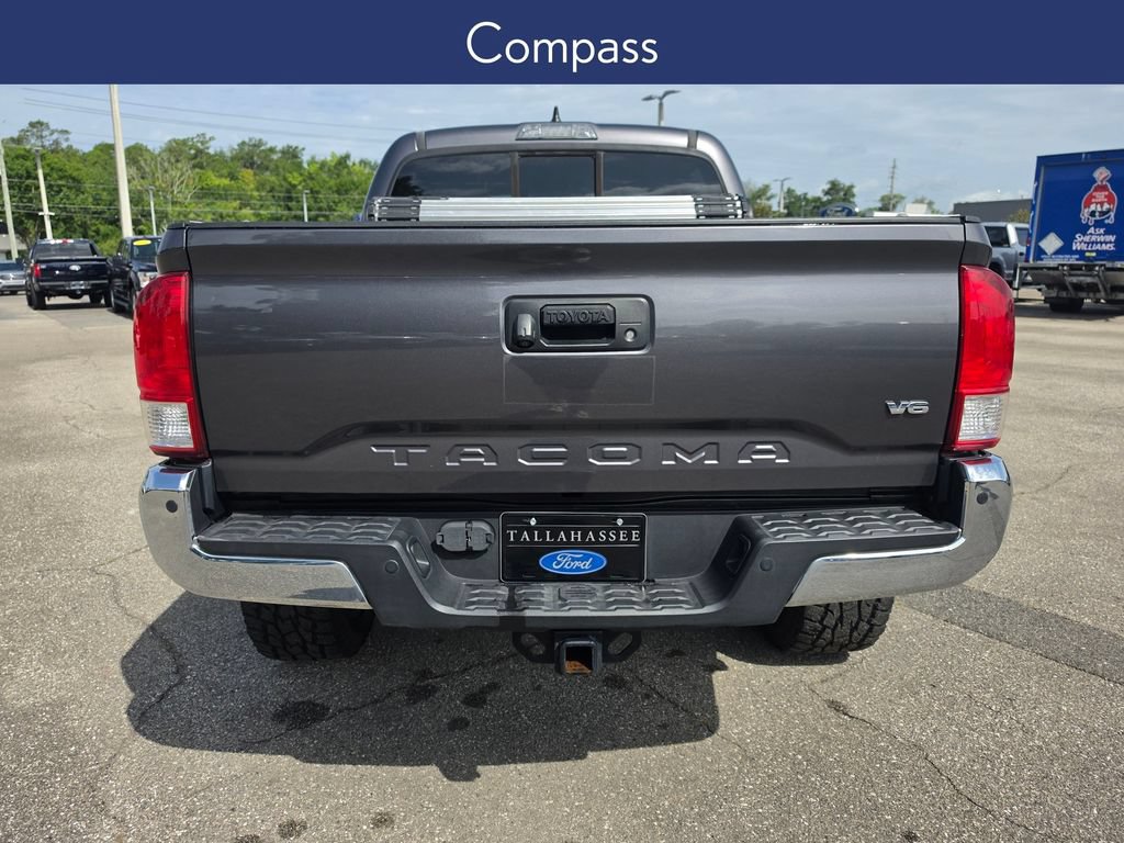 Used 2017 Toyota Tacoma SR5 w/ Tow Package RWD image 10