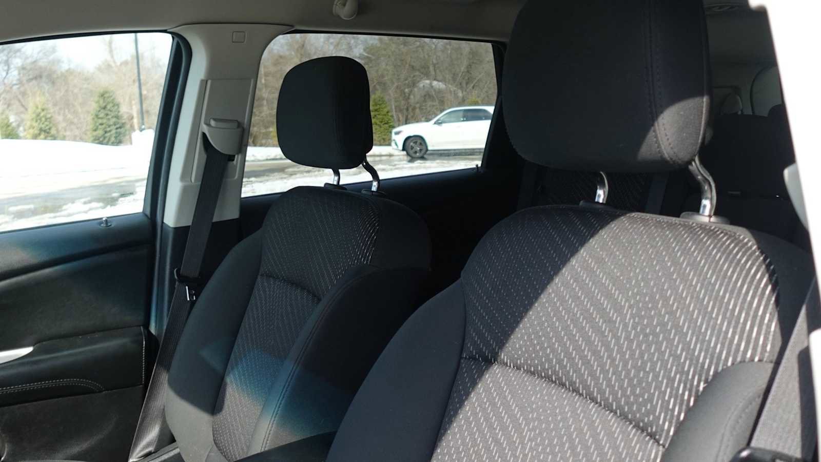 Used 2017 Dodge Journey SE w/ Flexible Seating Group image 21