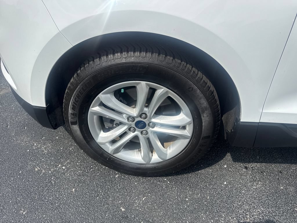 Used 2019 Ford Edge SEL w/ Equipment Group 201A AWD/4WD image 13